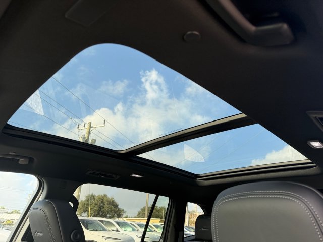 New 2027 Buick Enclave Avenir FWD image 19