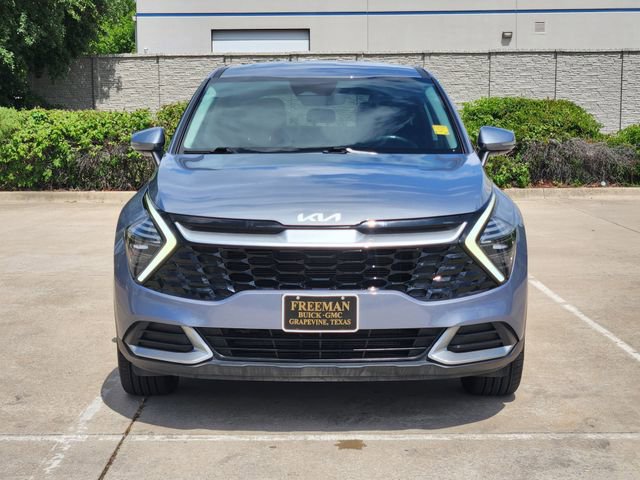 Used 2024 Kia Sportage EX image 2