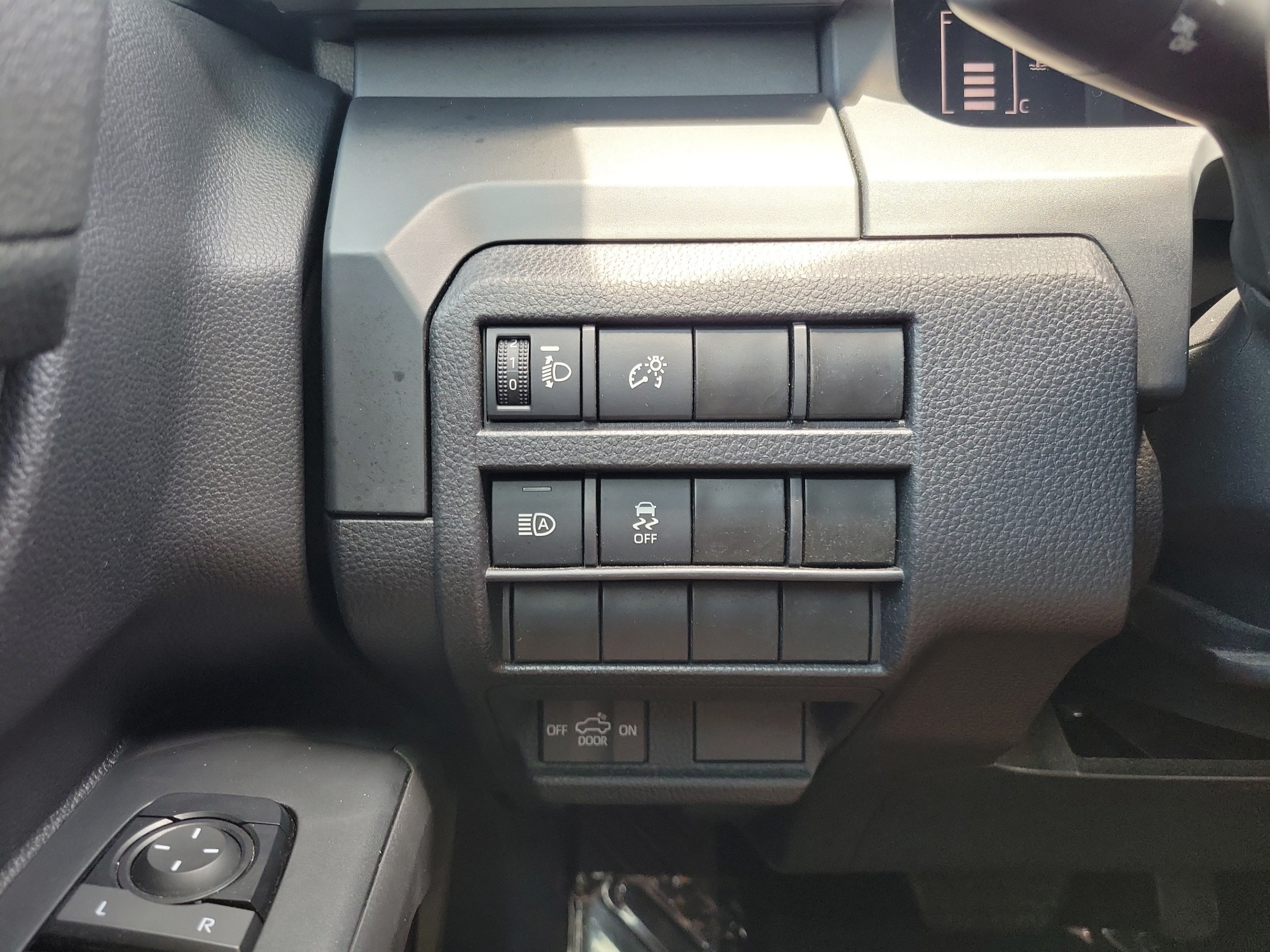 Used 2024 Toyota Tacoma SR w/ SR Upgrade Package RWD image 19