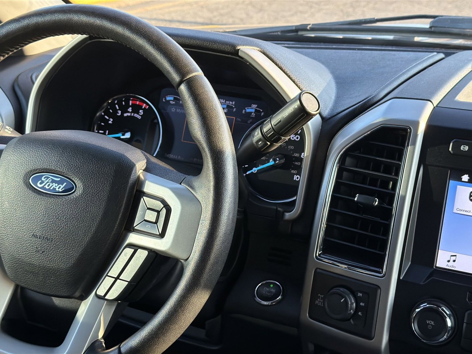 Used 2019 Ford F350 Lariat w/ Lariat Ultimate Package image 22