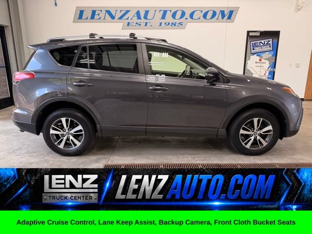 Used 2017 Toyota RAV4 XLE AWD/4WD image 1