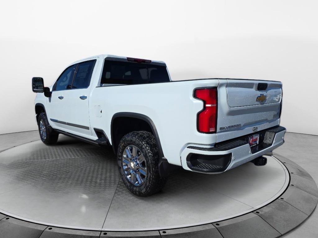 New 2026 Chevrolet Silverado 2500 High Country w/ High Country Premium Package AWD/4WD image 3
