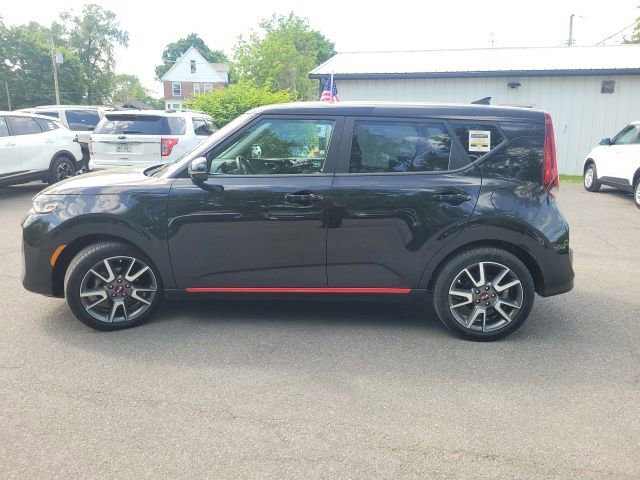 Used 2020 Kia Soul GT-Line FWD image 2