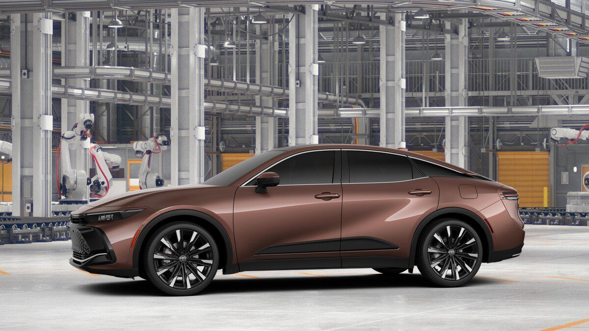 New 2026 Toyota Crown Platinum AWD/4WD image 3