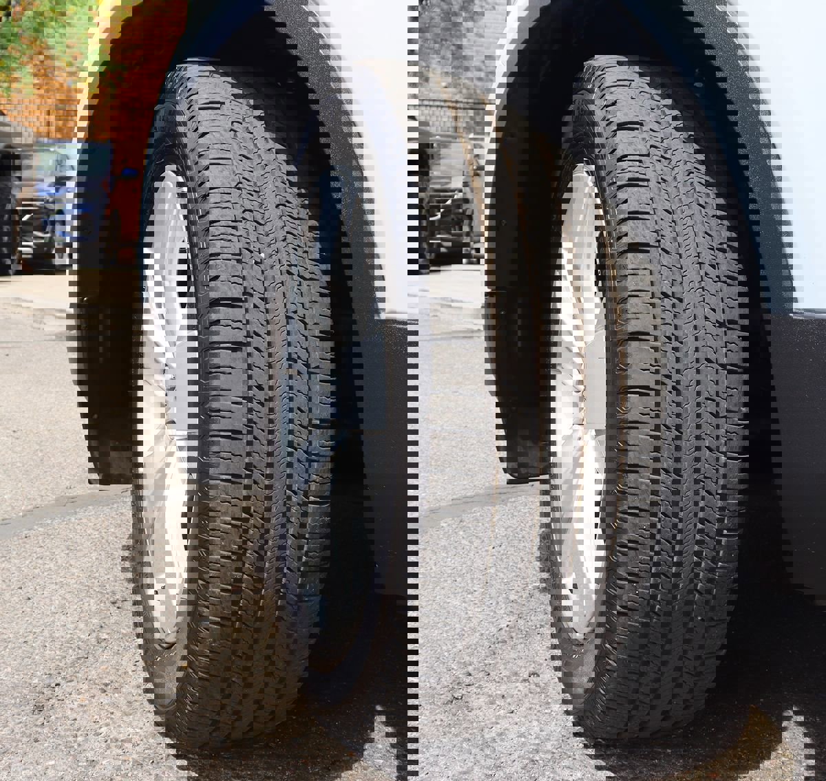 Used 2022 Volvo XC40 T4 Momentum image 6