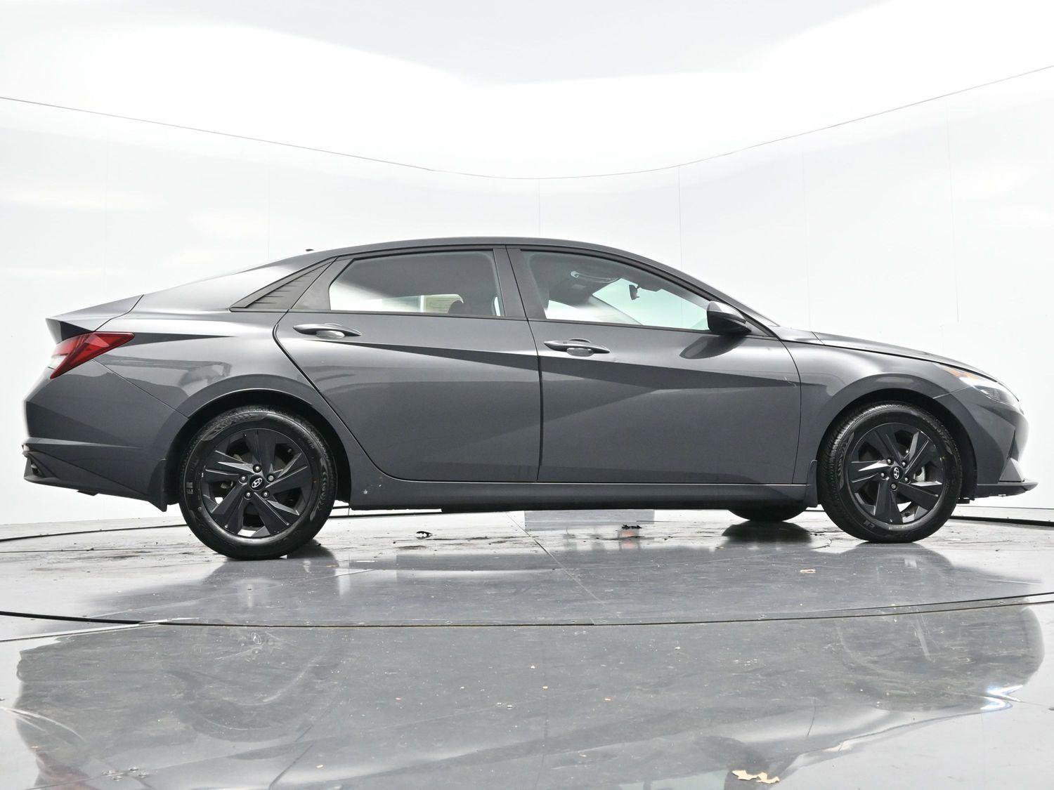 Used 2023 Hyundai Elantra SEL image 47