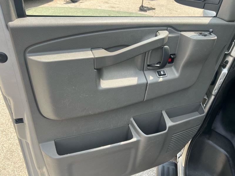 Used 2020 Chevrolet Express 3500 LS RWD image 11