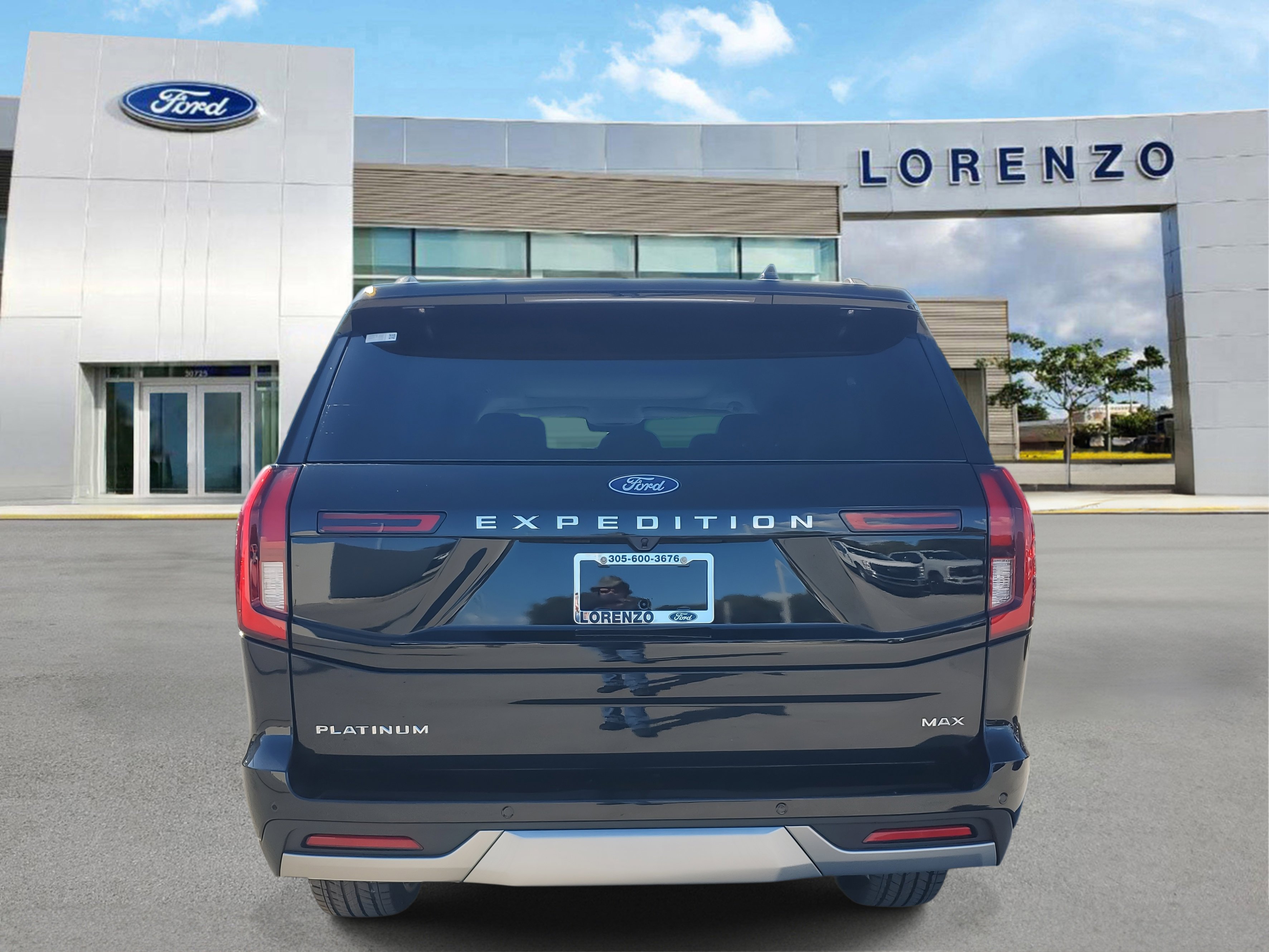New 2025 Ford Expedition Max Platinum w/ Driver's Package image 5
