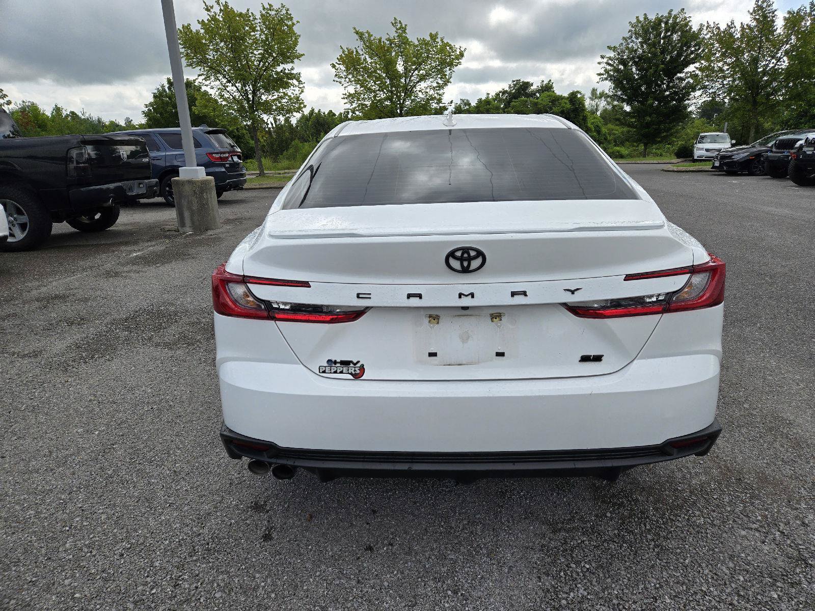 Used 2025 Toyota Camry SE w/ Convenience Package FWD image 6