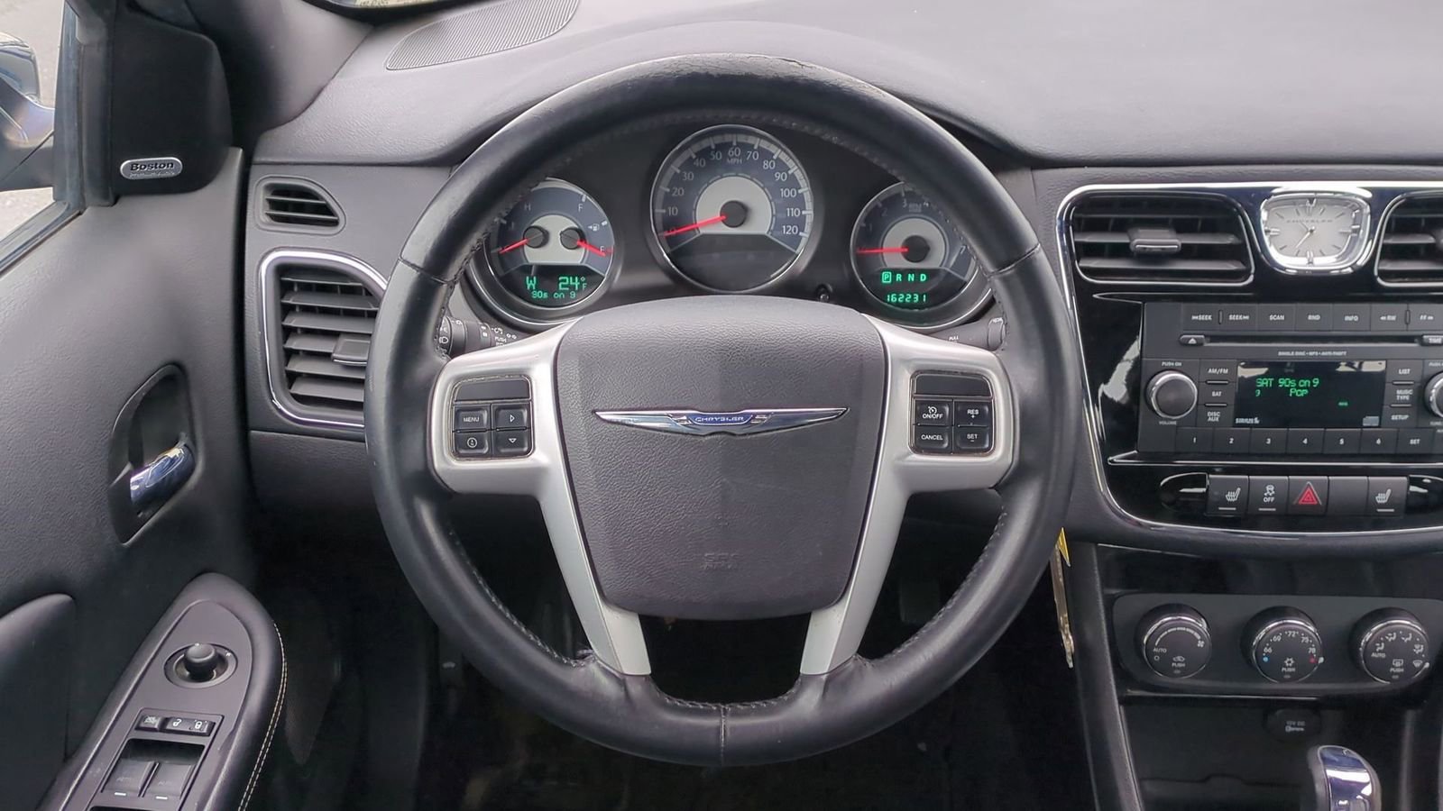 Used 2013 Chrysler 200 Limited image 24