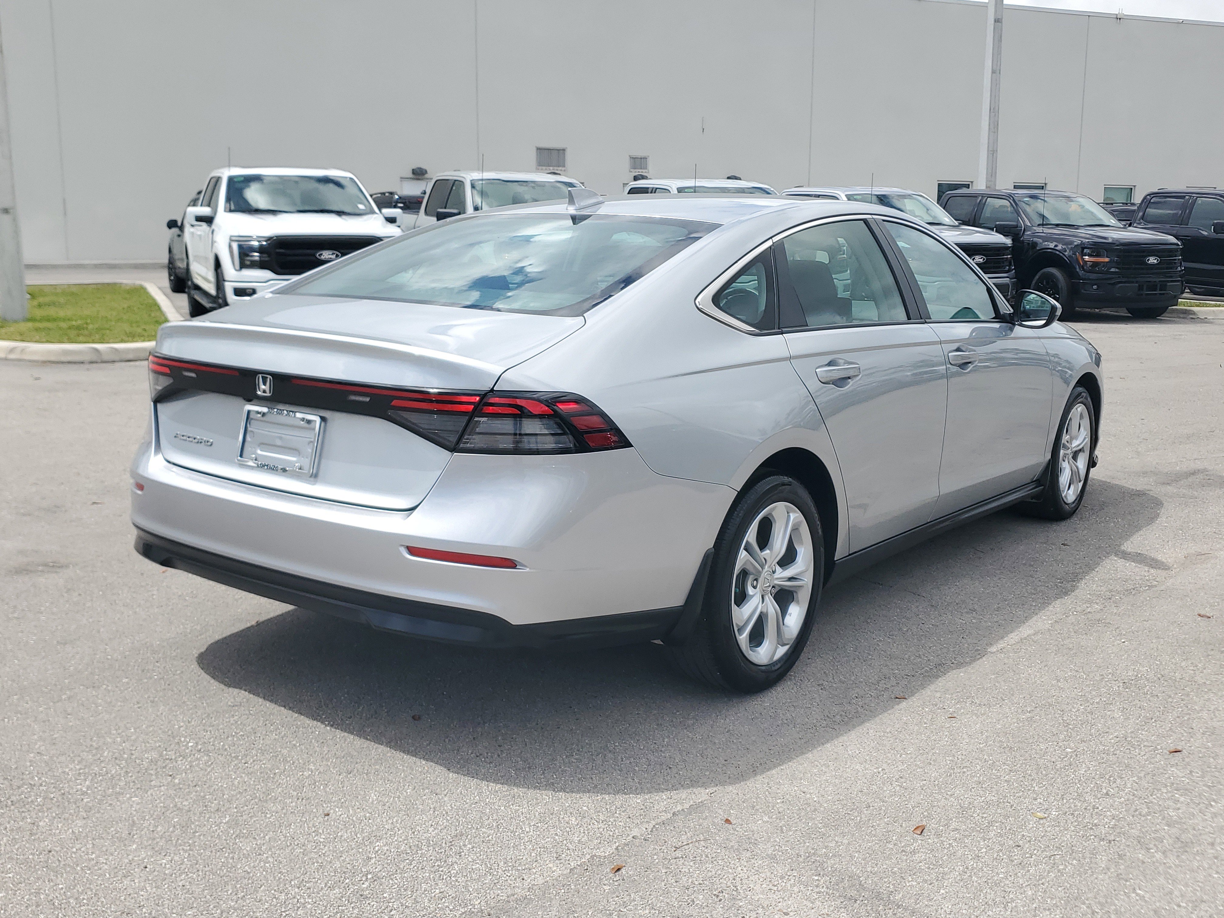 Used 2024 Honda Accord LX image 5