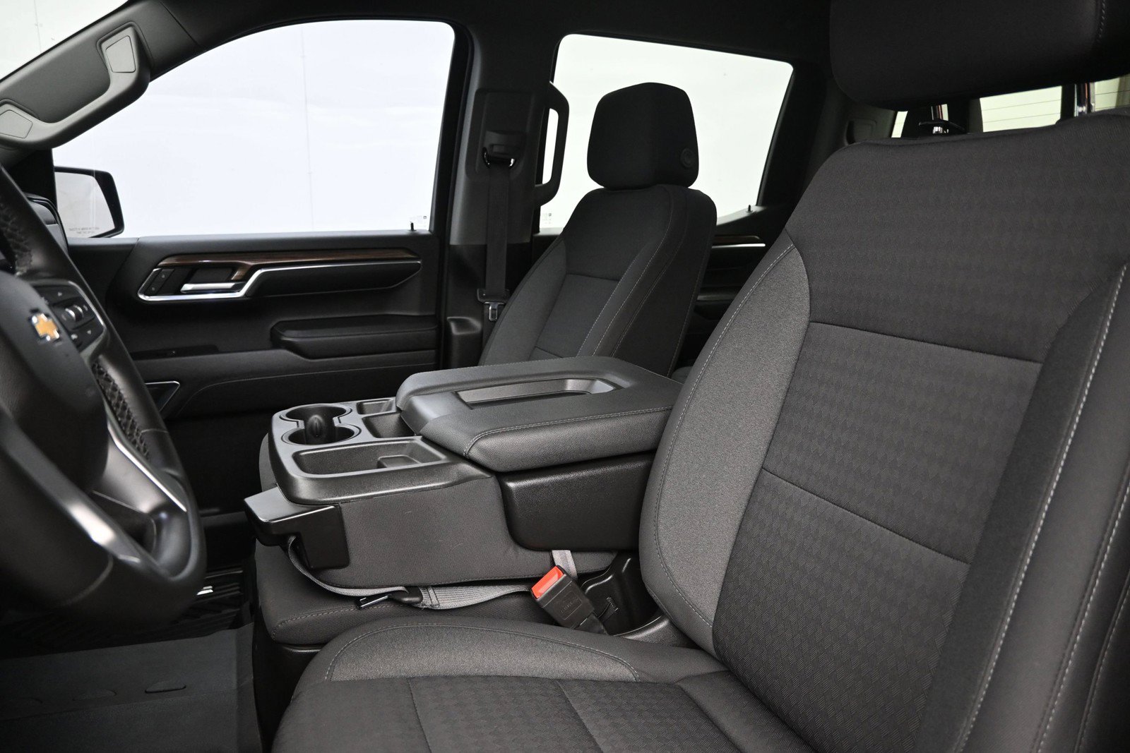 Used 2023 Chevrolet Silverado 1500 LT AWD/4WD image 11