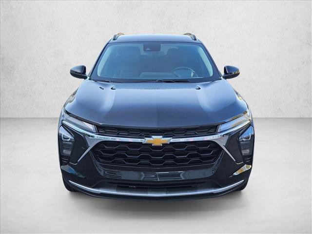 Used 2025 Chevrolet Trax LT w/ Driver Confidence Package FWD video 2