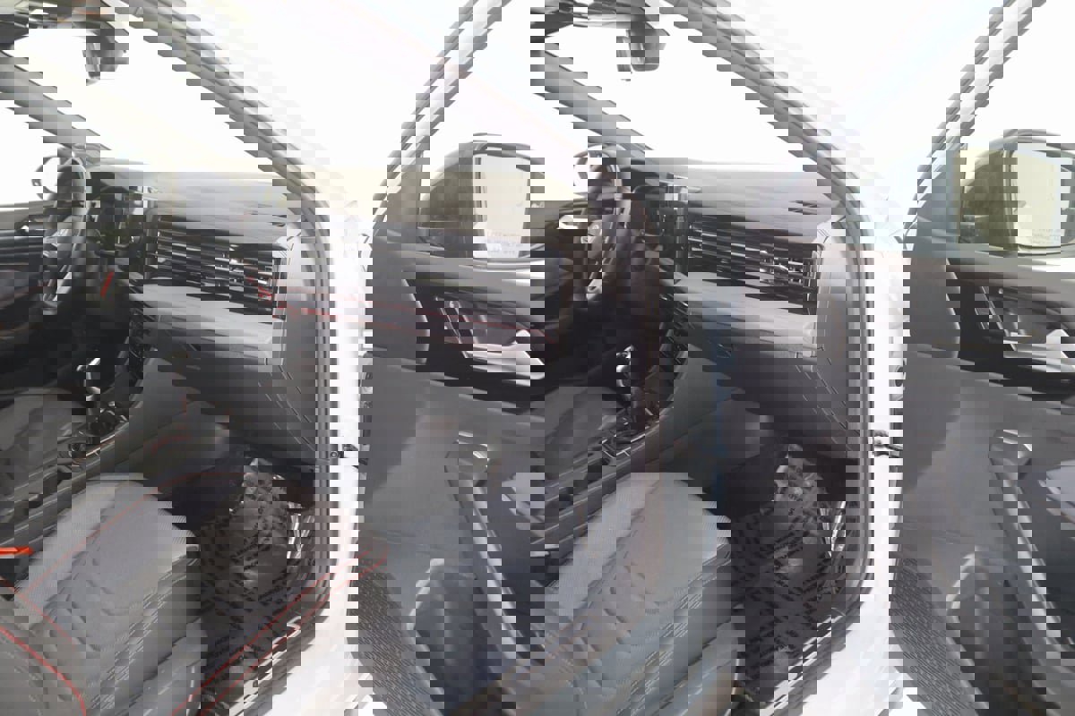 Used 2025 Volkswagen Jetta GLI Autobahn image 42