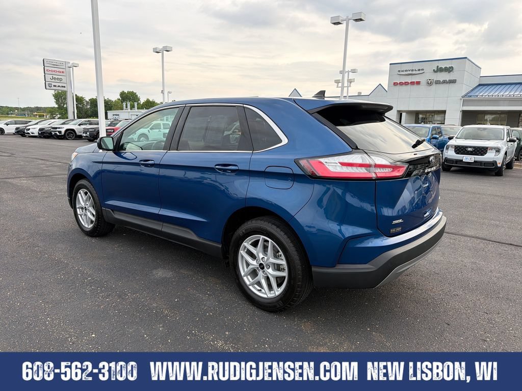 Used 2024 Ford Edge SEL w/ Convenience Package AWD/4WD image 3