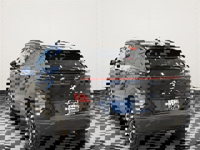 Used 2025 Hyundai Kona SEL image 7