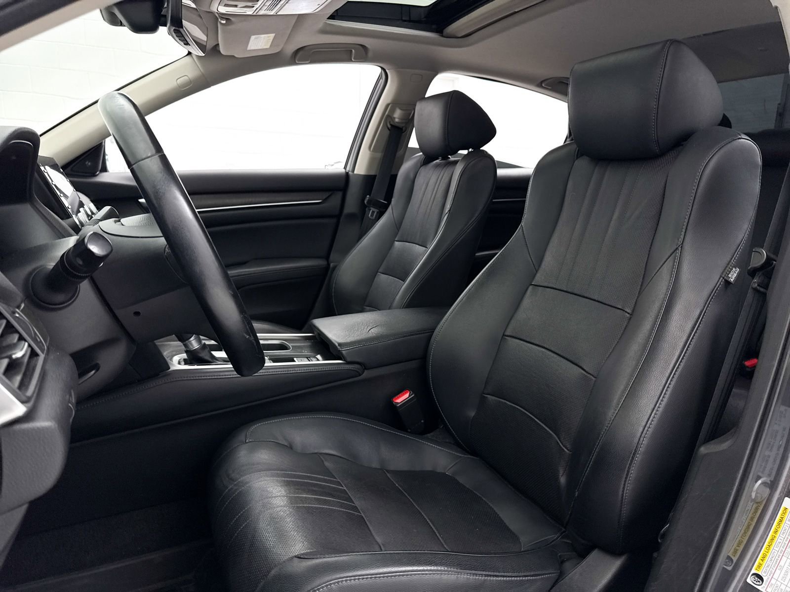 Used 2018 Honda Accord EX-L image 16