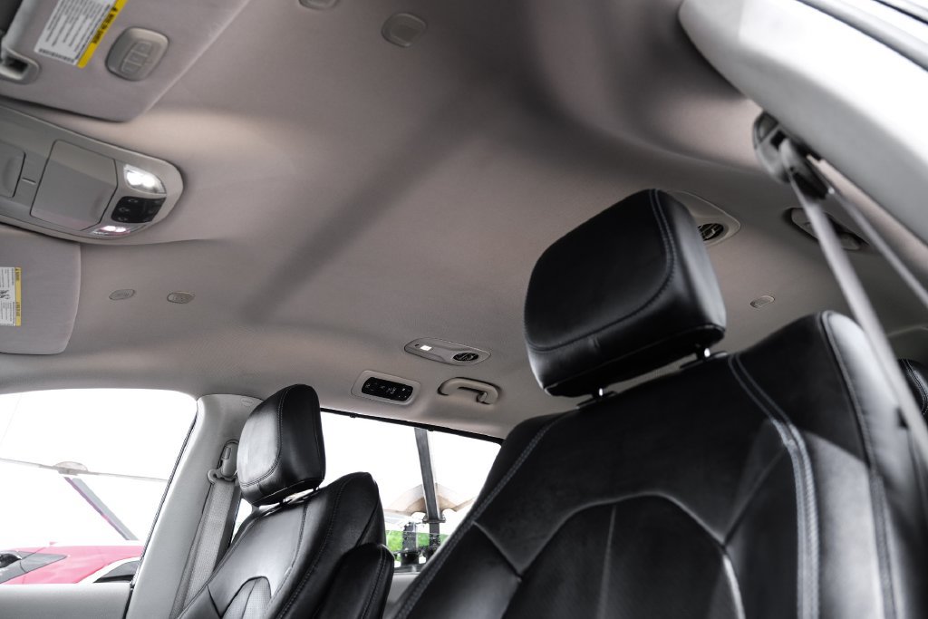 Used 2021 Chrysler Pacifica Touring-L FWD image 33