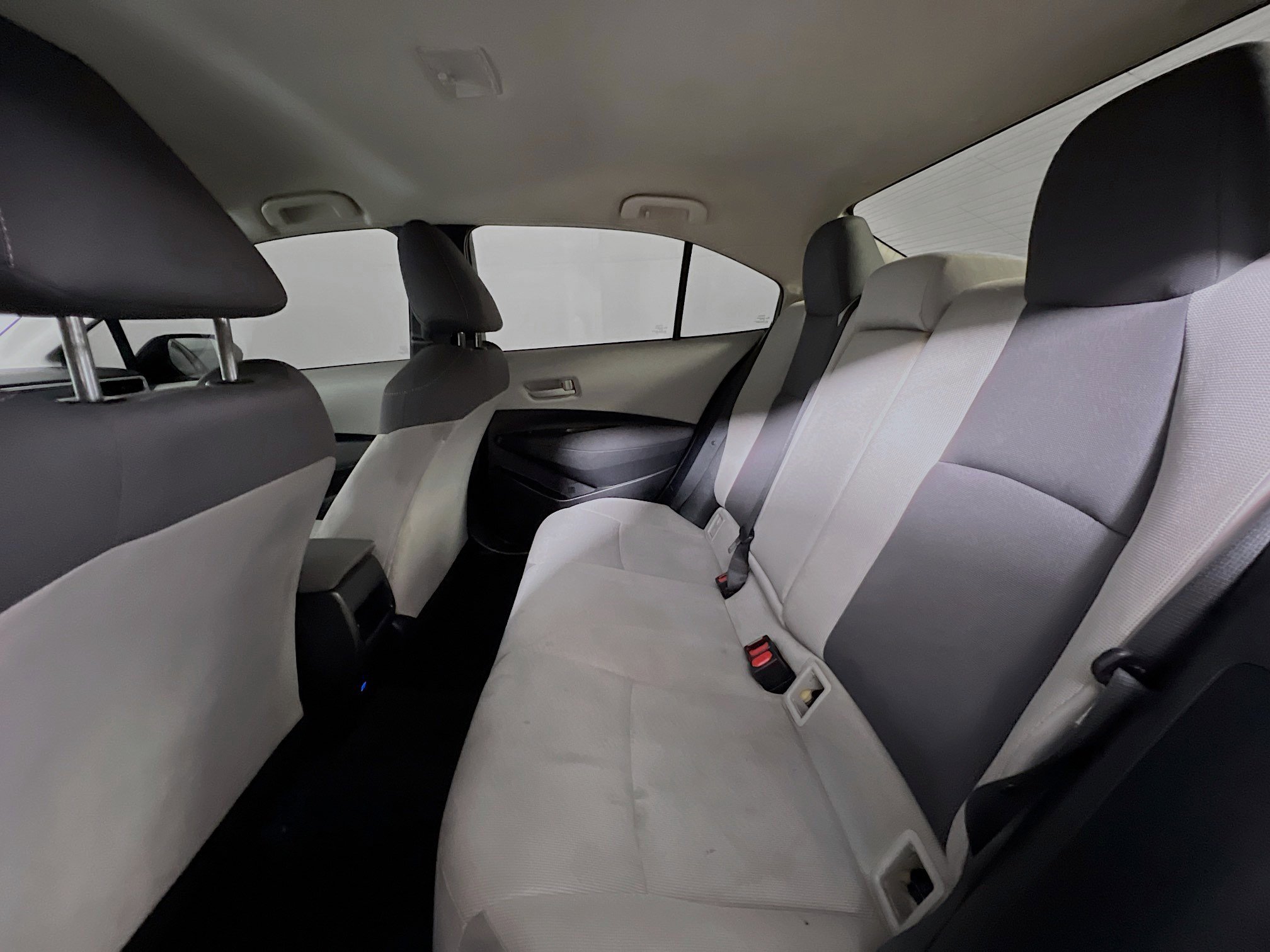 Used 2022 Toyota Corolla LE image 28