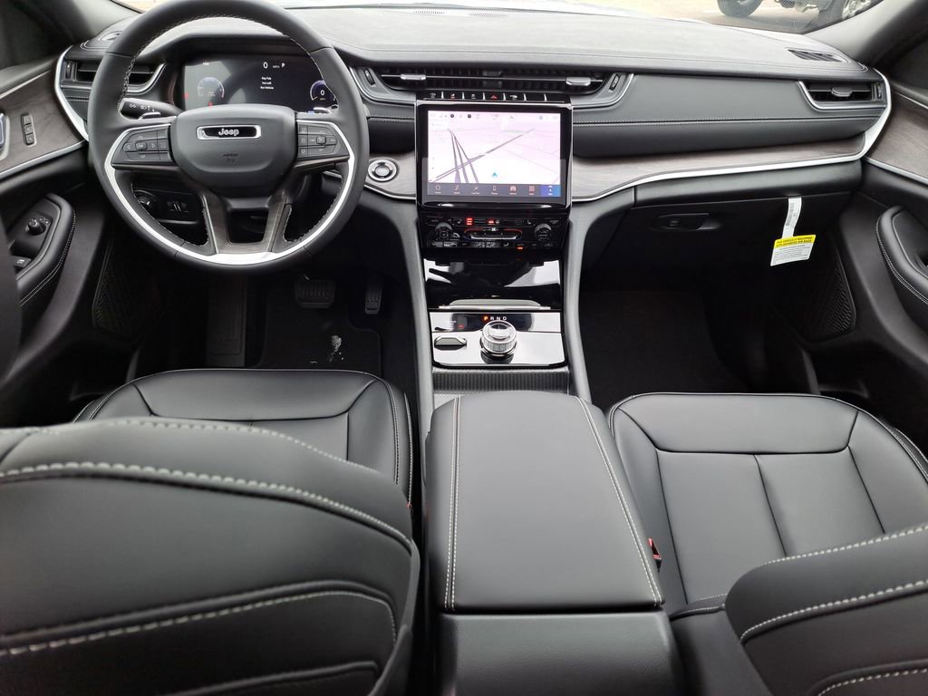 New 2025 Jeep Grand Cherokee L Limited AWD/4WD image 14