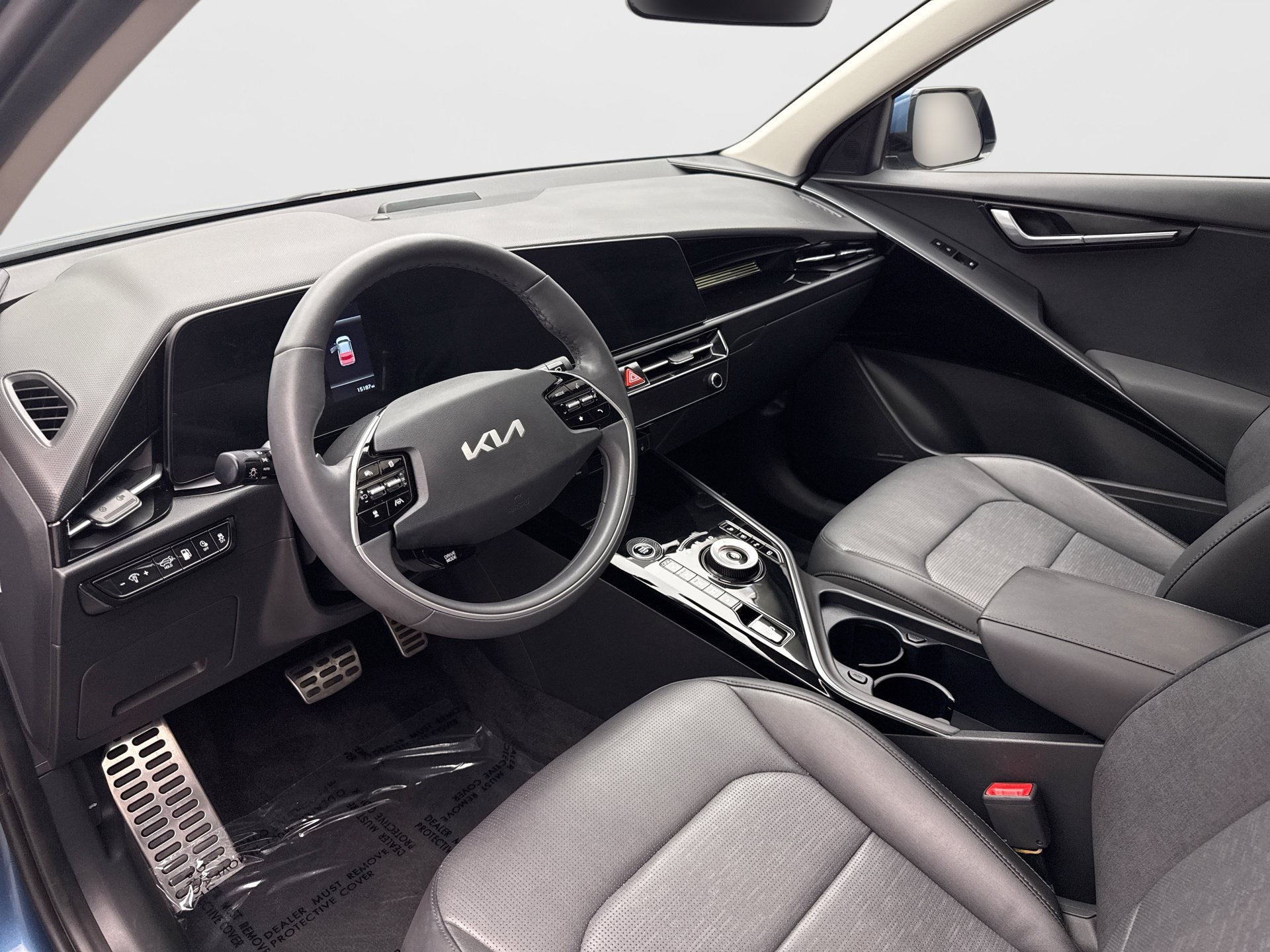 Used 2023 Kia Niro SX Touring FWD image 10
