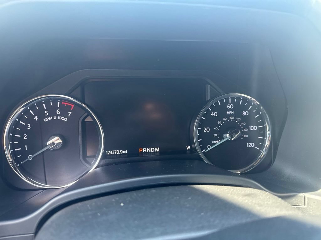 Used 2020 Ford Expedition Max XLT w/ Equipment Group 202A RWD image 8