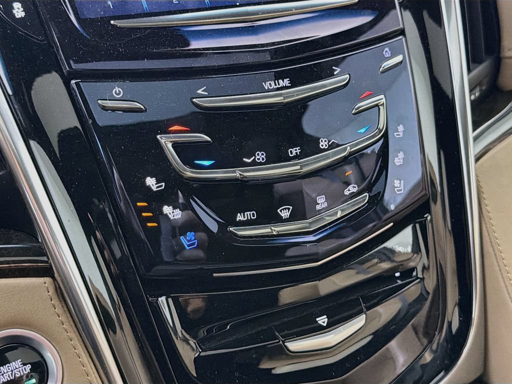 Used 2019 Cadillac Escalade Platinum AWD/4WD image 19