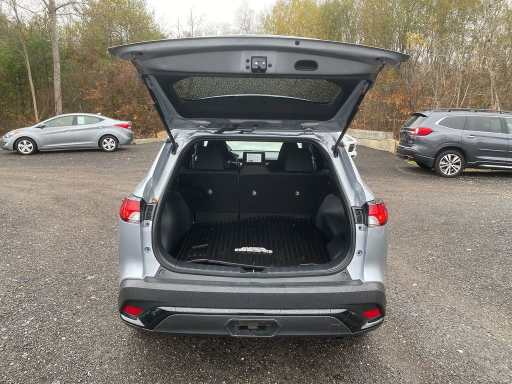 Used 2024 Toyota Corolla Cross SE image 24