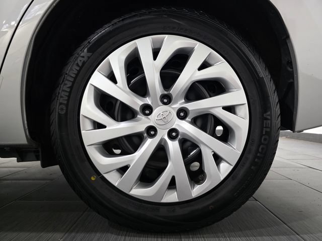 Used 2017 Toyota Corolla LE w/ Carpet Mat Package (TMS) FWD image 23