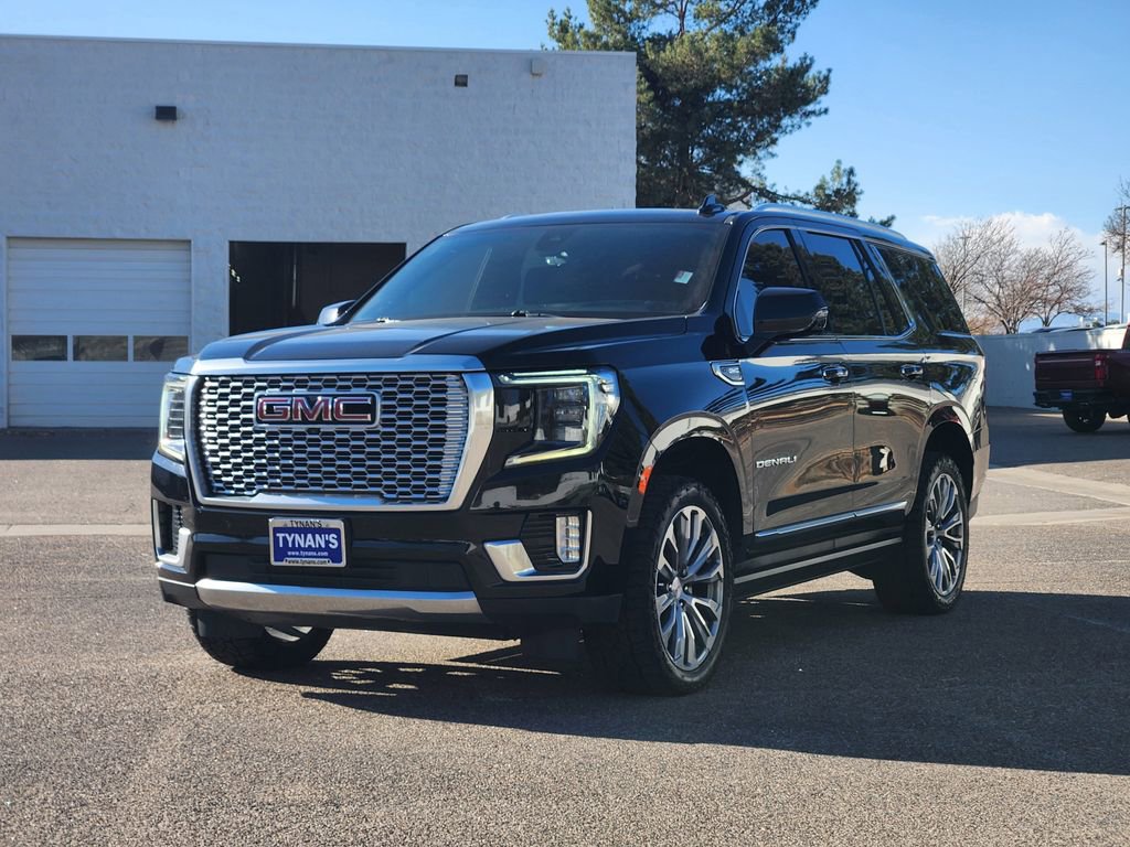 Used 2021 GMC Yukon Denali w/ Denali Premium Package image 4