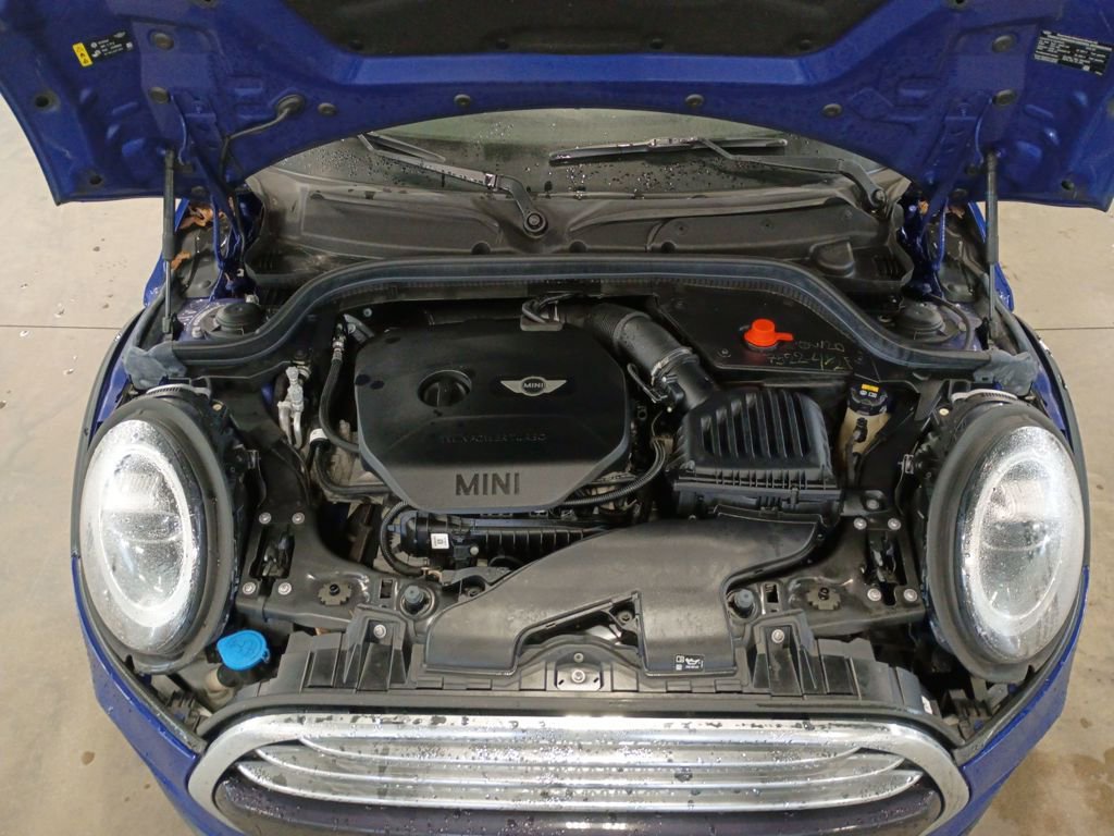 Used 2019 MINI Cooper 2-Door Hardtop w/ Premium Package image 10