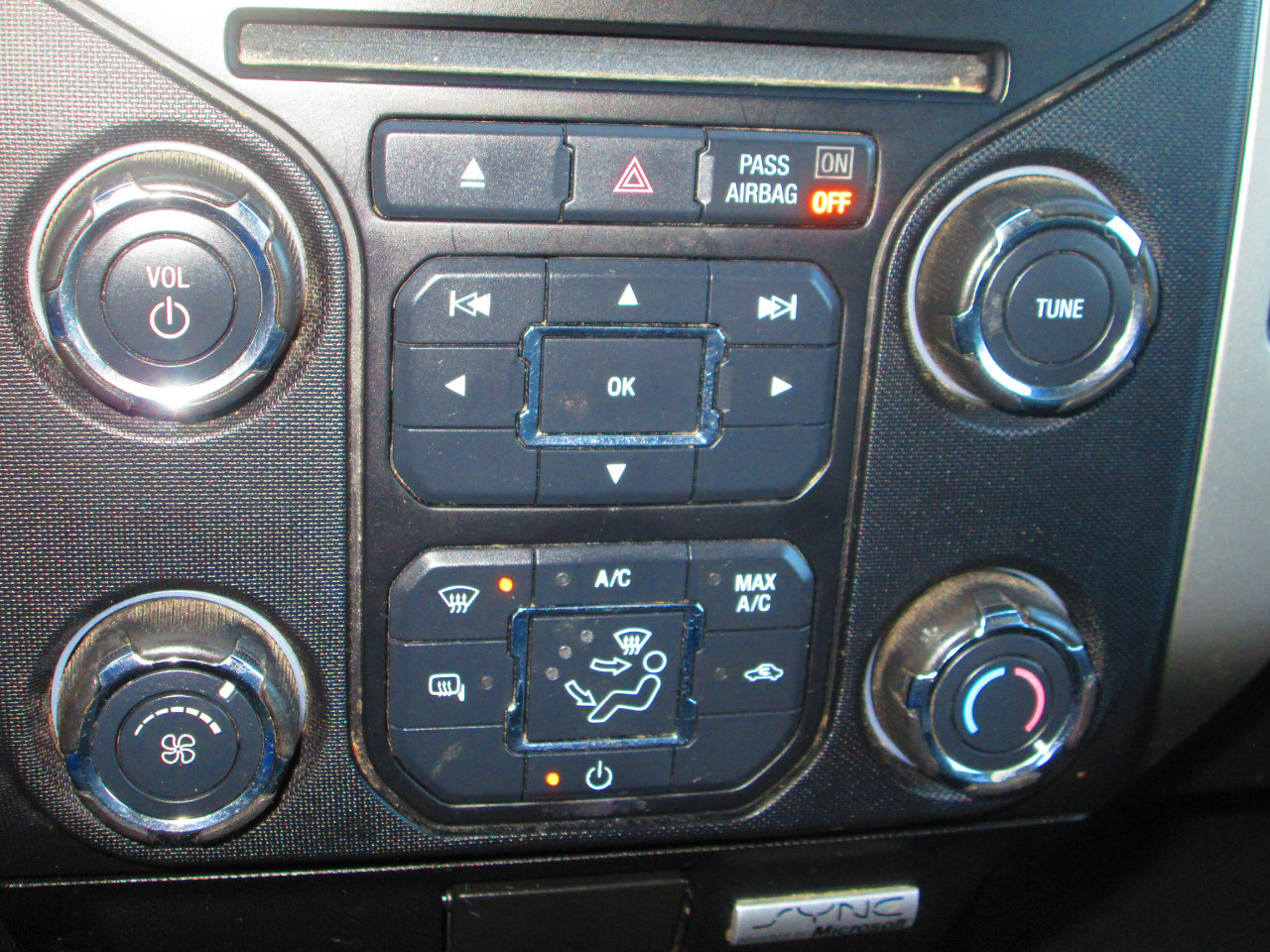 Used 2013 Ford F150 XLT w/ XLT Chrome Pkg image 21