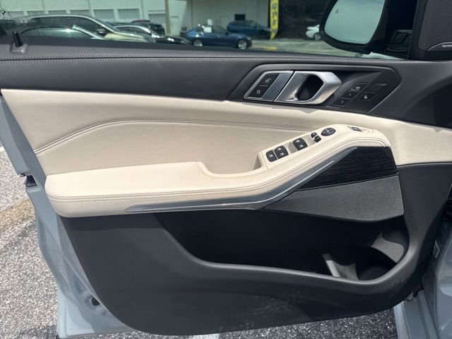 Certified 2025 BMW X5 M60i w/ Climate Comfort Package image 8