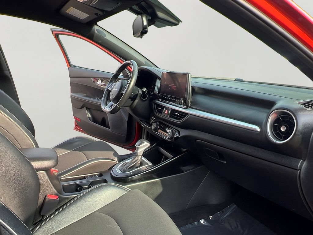 Used 2023 Kia Forte GT-Line w/ GT-Line Technology Package FWD image 11