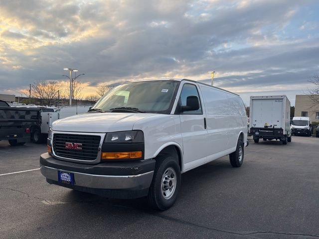 New 2026 GMC Savana 3500 Extended RWD image 9