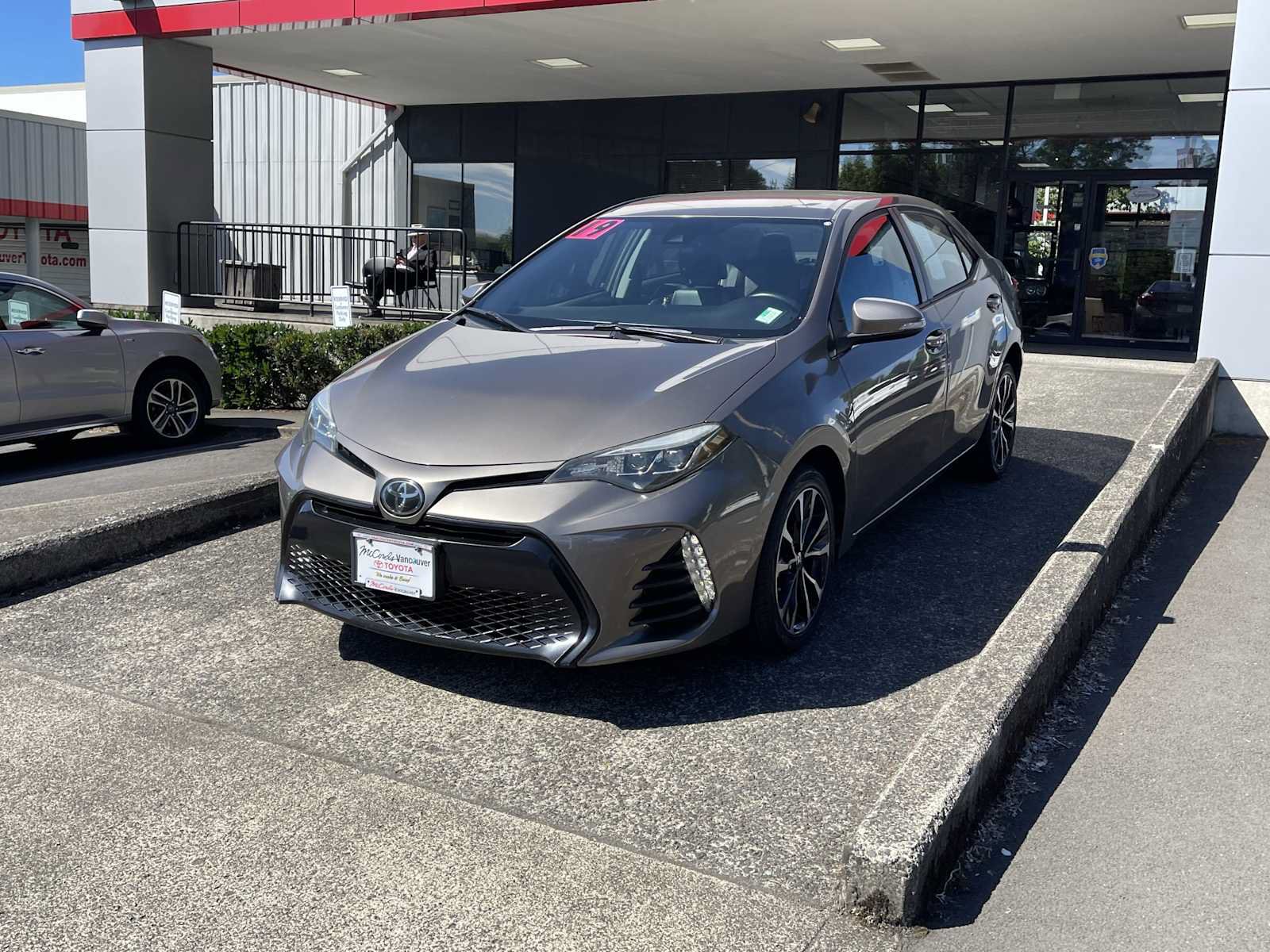 Certified 2019 Toyota Corolla SE w/ Carpet Mat Package (TMS) FWD image 3