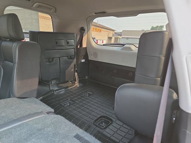 Used 2017 Lexus LX 570 4WD w/ Luxury Package image 35