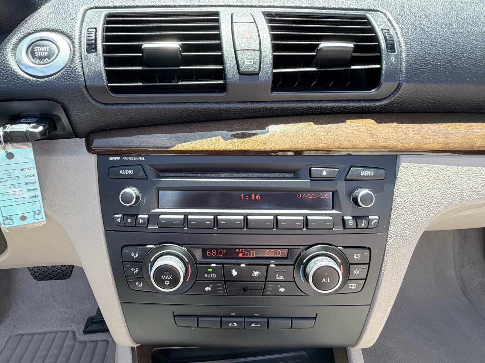 Used 2011 BMW 128i Convertible RWD image 18