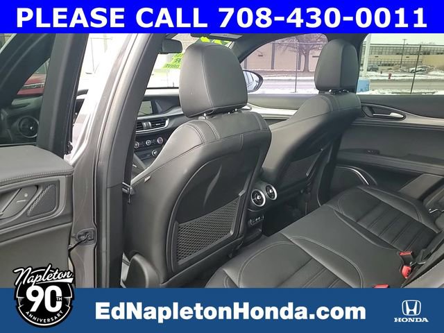 Used 2022 Alfa Romeo Stelvio Veloce image 30