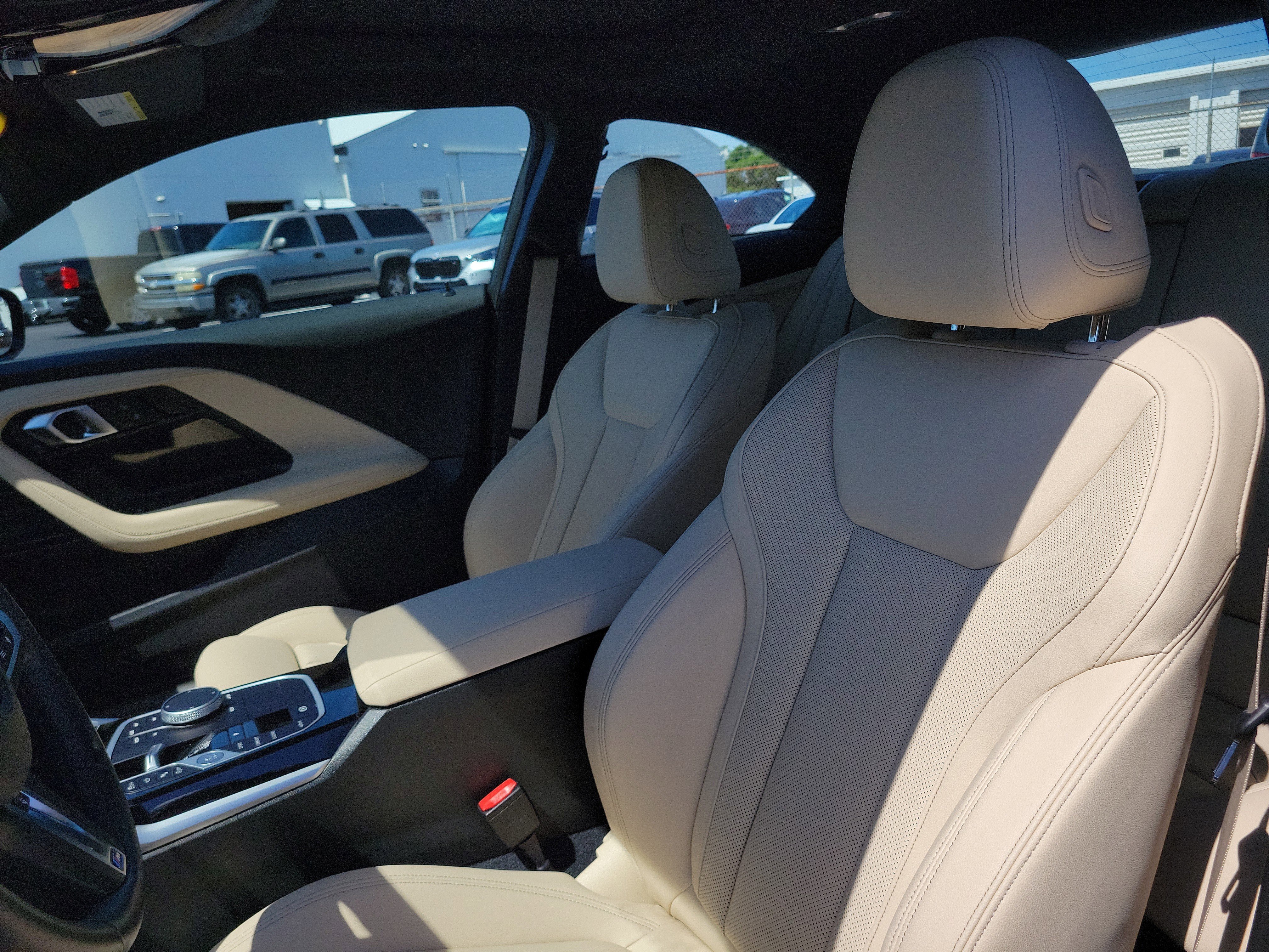 Used 2024 BMW M240i Coupe RWD image 19