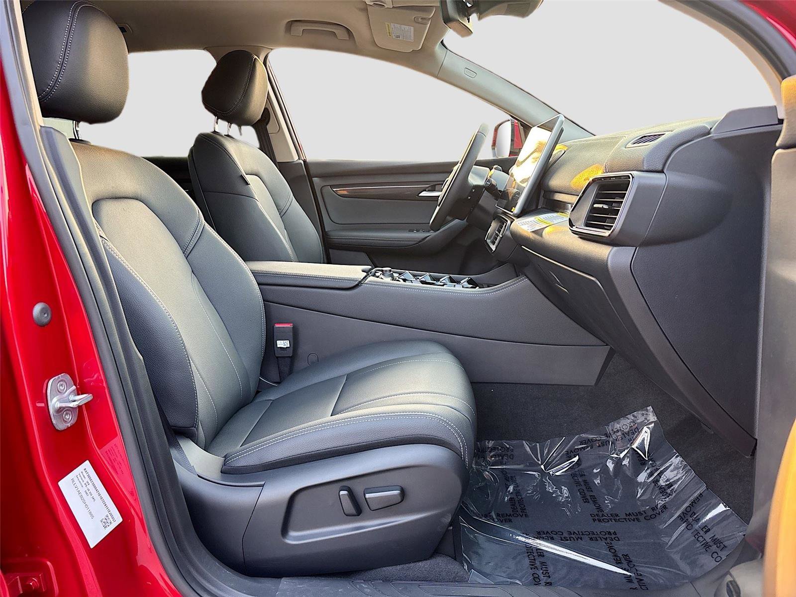 New 2025 VinFast VF 8 Eco image 28