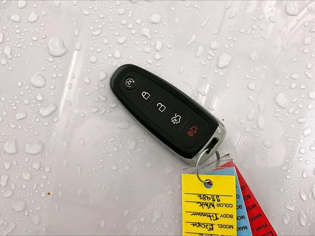 Used 2017 Ford Escape Titanium w/ Equipment Group 301A AWD/4WD image 10