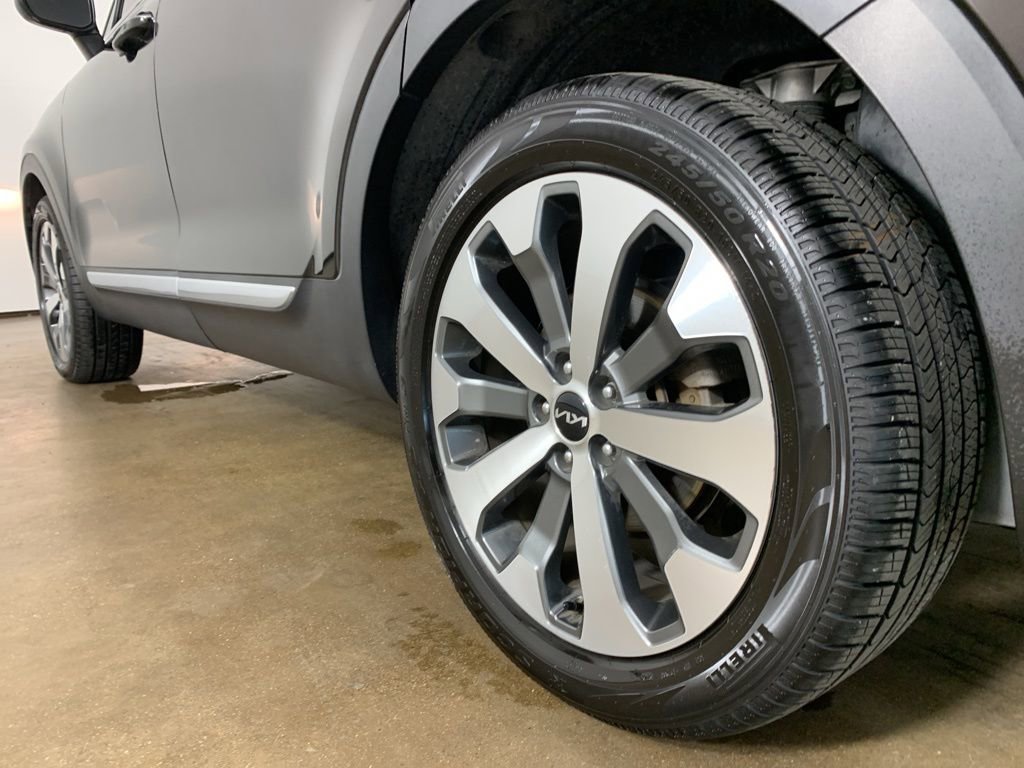 Used 2022 Kia Telluride S image 16