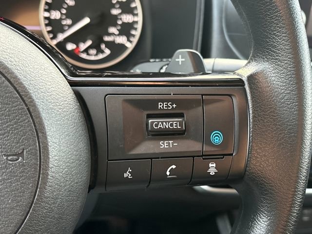 Certified 2022 Nissan Rogue SV image 17