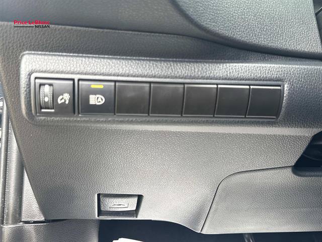Used 2024 Toyota Corolla LE FWD image 20