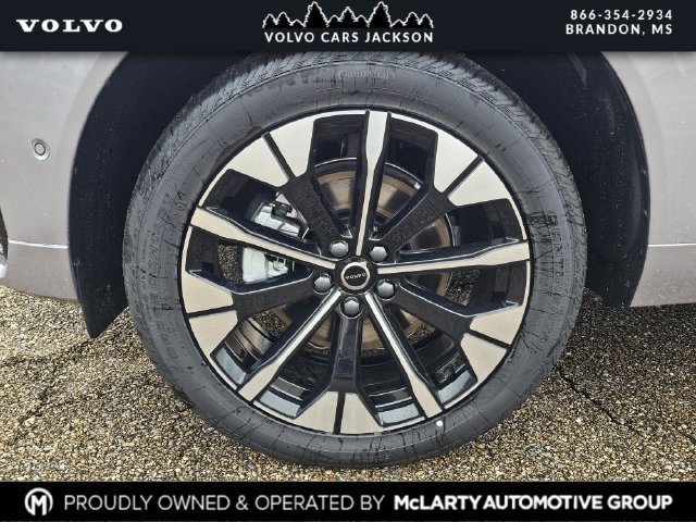 New 2026 Volvo XC60 B5 Plus w/ Protection Package Premier AWD/4WD image 23