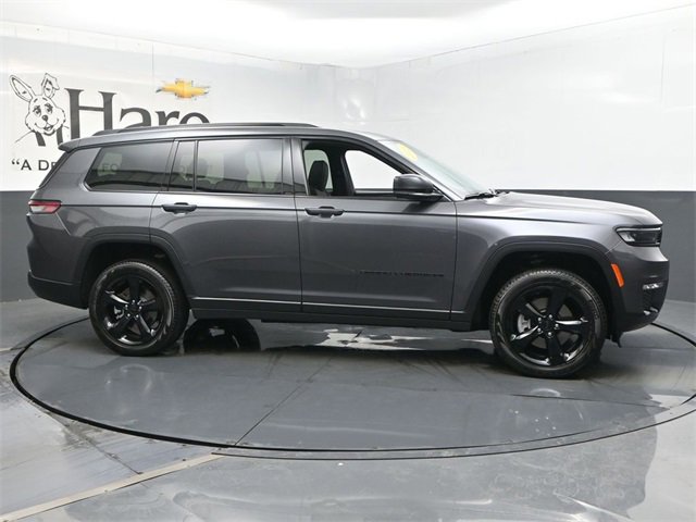 Used 2025 Jeep Grand Cherokee L Limited w/ Black Appearance Package image 51