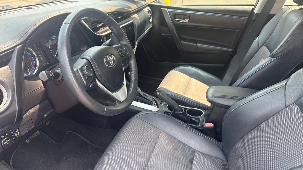 Used 2017 Toyota Corolla SE FWD image 9