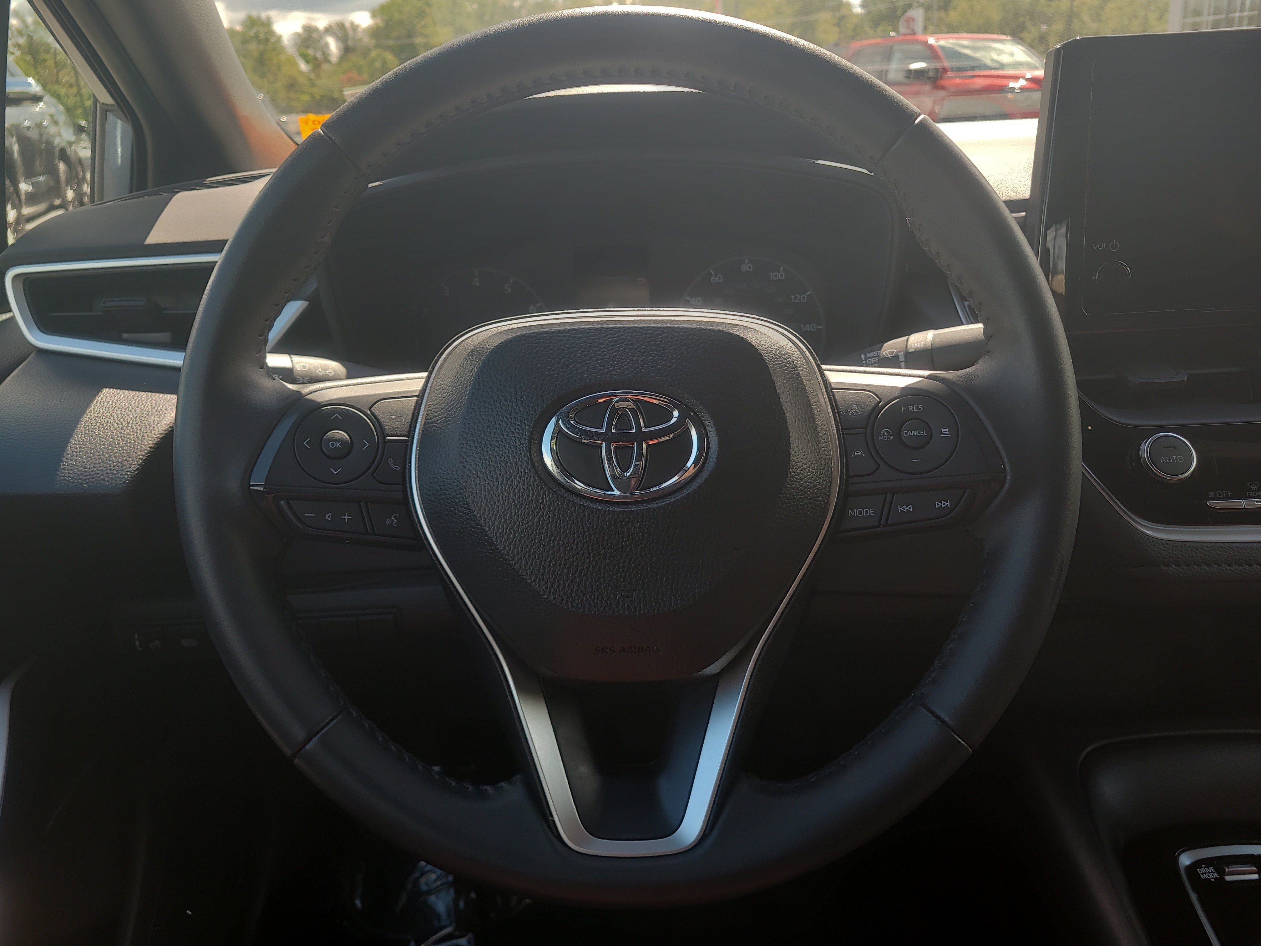 Certified 2025 Toyota Corolla SE FWD image 21