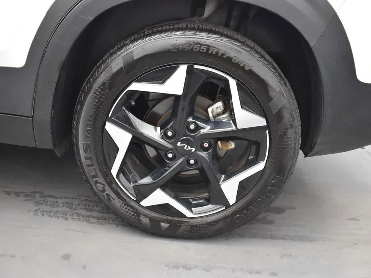 Used 2025 Kia Seltos S FWD image 36